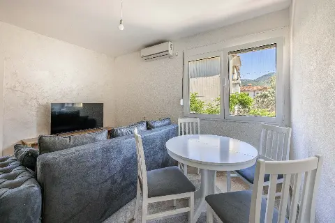 Wohnung mit 2 Schlafzimmern zu verkaufen | Zentrum, Tivat
