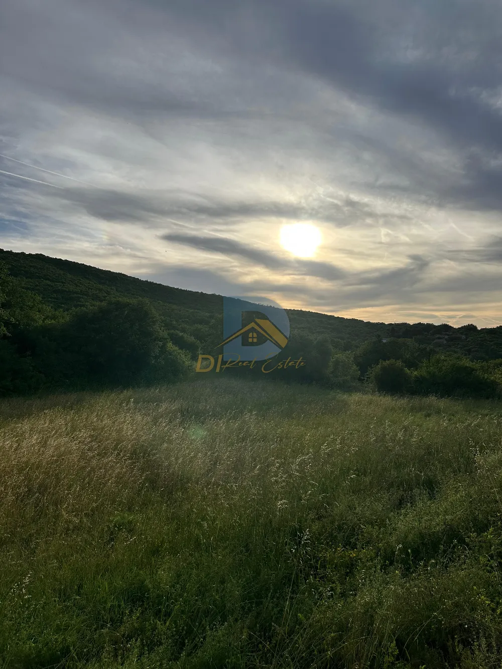 Land 358m²