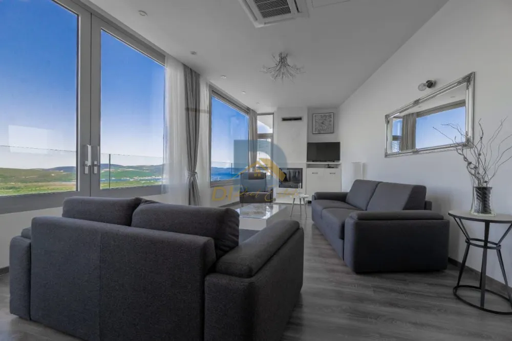 Listing 443