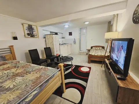 Studio à louer | Mažina, Tivat