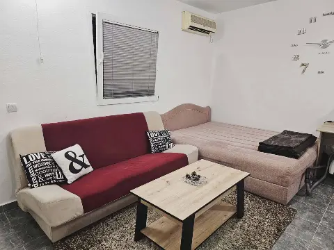 Studio à louer | Lepetani, Tivat