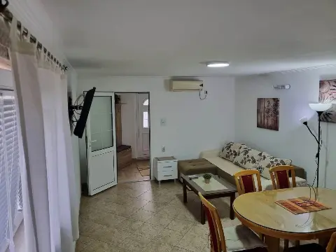 One-Bedroom Apartment for Rent | Kalimanj, Tivat