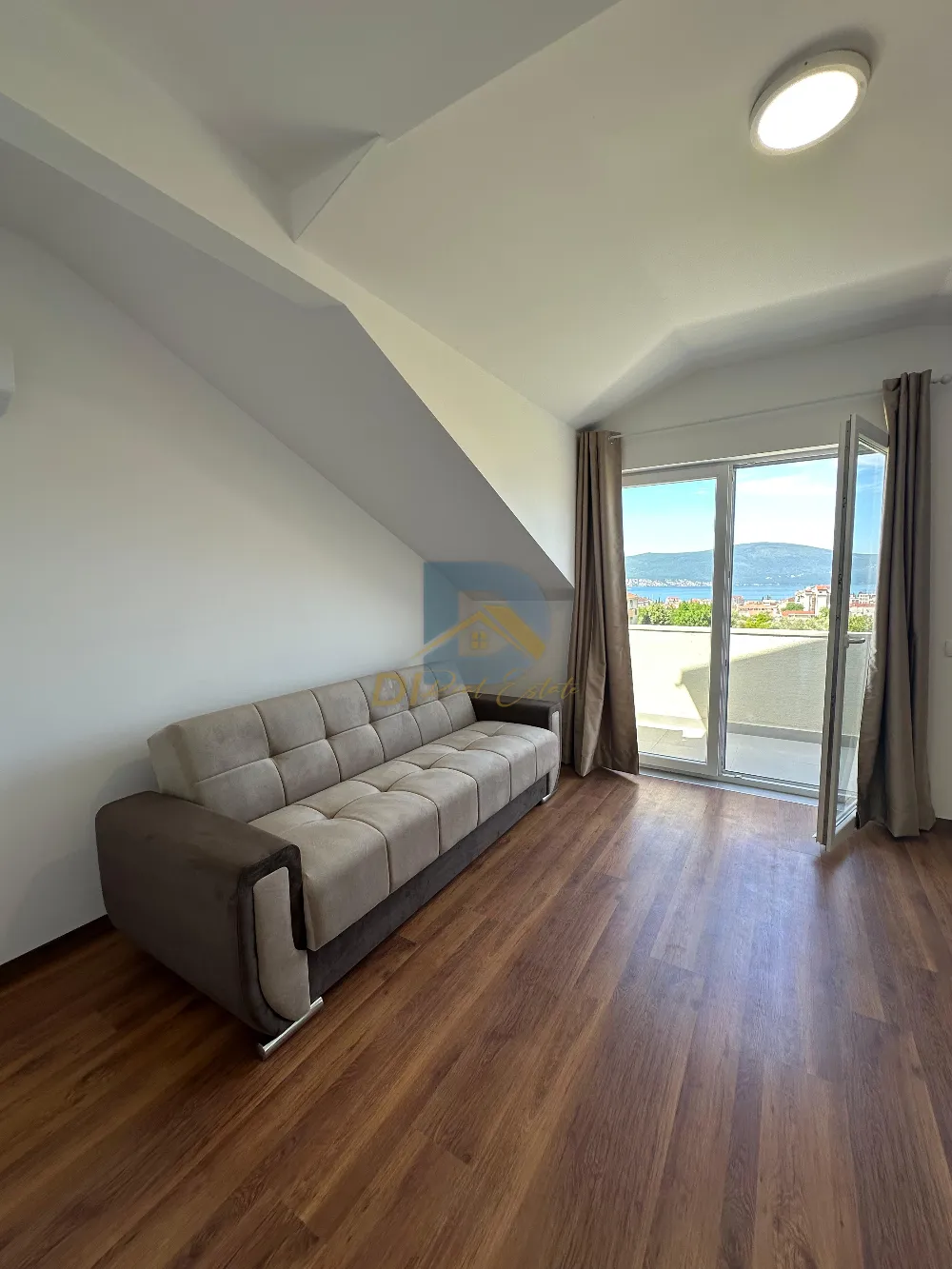 One Bedroom Apartment